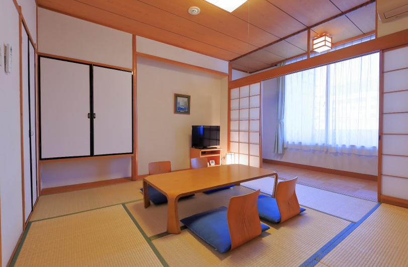 エスカル横浜 和室8畳の部屋